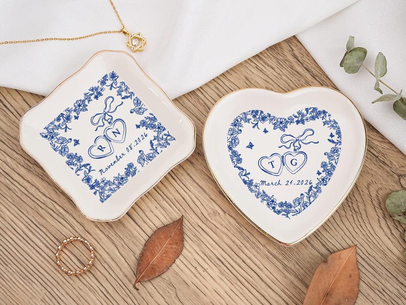 Personalized Locked Ring Dish, Custom Wedding Gift for Couple, Engagement Gift for Her, Gift for Bride, Ring Holder, Toile De Jouy Ring Dish