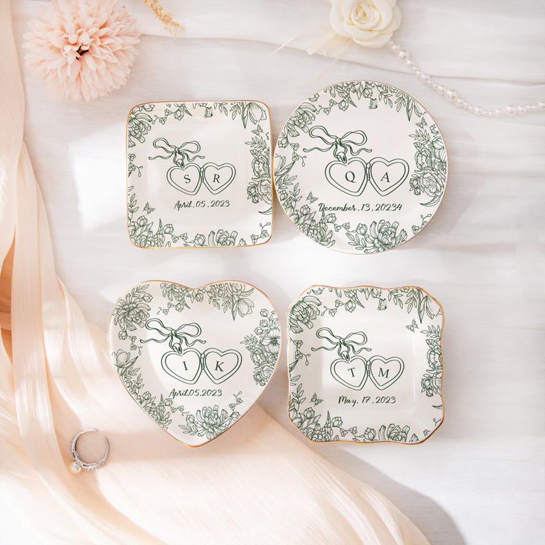 Personalized Locked Ring Dish, Wedding Gift for Couple, Toile De Jouy Jewelry Dish, Sentimental Gift for Bride, Engagement Gift, Anniversary