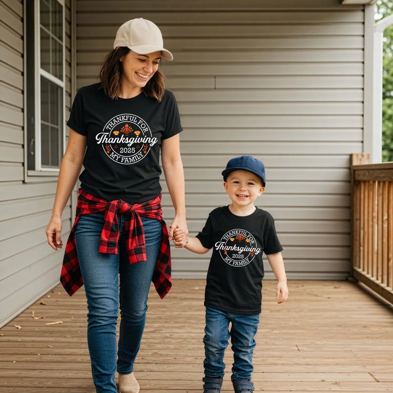 Custom Family Thanksgiving 2025 Matching Shirt, Personalized Family Thanksgiving Dinner Shirts, Autumn Family T-shirts, Pumpkin Season Shirt