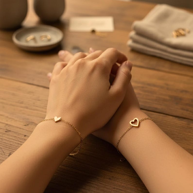 Mother daughter bracelet set Gold Hearts matching Mom daughter Gift Family jewelry Friends Present