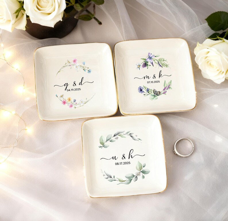 Personalized Engagement Ring Dish, Initials Heart Date Ring Dish, Wedding Gifts for Couple, Gift for Bride, Bridal Shower Gift, Wedding Gift