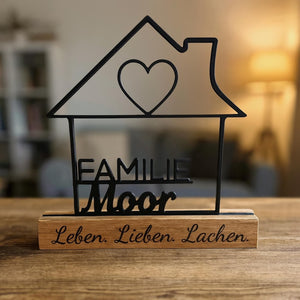 Family sign personalized with name & heart | Family gift, wedding, housewarming gift | House decoration made of wood and 3D printing
