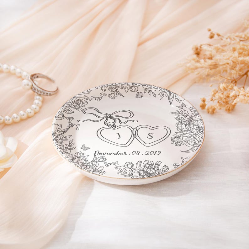 Personalized Locked Ring Dish, Wedding Gift for Couple, Toile De Jouy Jewelry Dish, Sentimental Gift for Bride, Engagement Gift, Anniversary