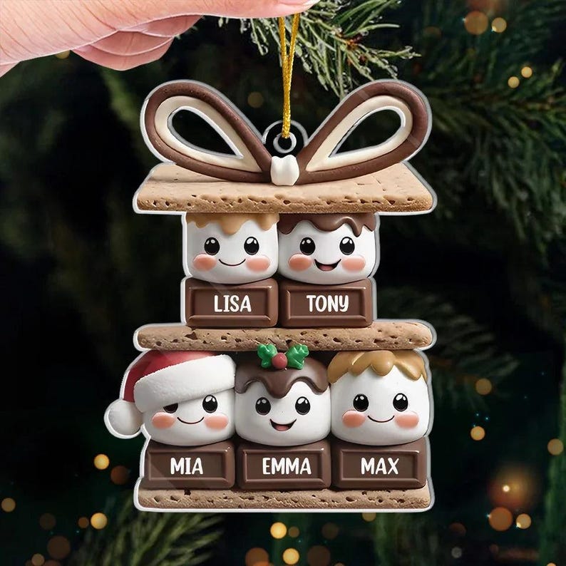 Custom Family Christmas Ornament - Personalized S'mores Family Ornament with Names, Holiday Gift for Parents, Grandparents, and Families.