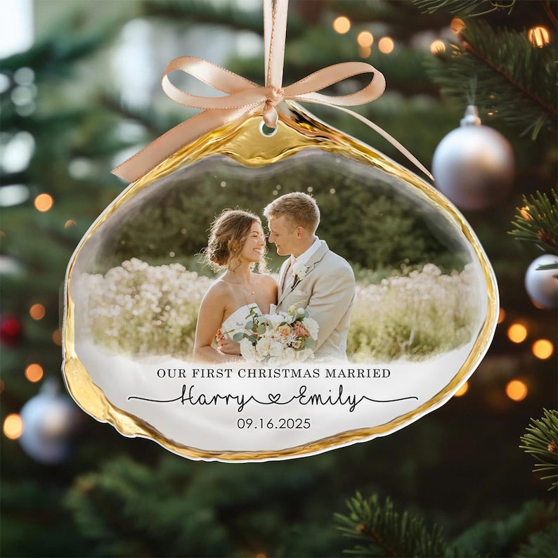 Personalized First Christmas Married Seashell Ornament, Wedding Anniversary Gift, Acrylic Keepsake, Newlyweds Couple Gift, Christmas Gifts