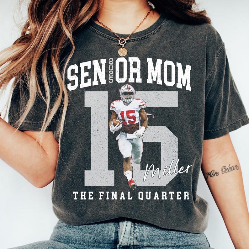 Senior Football Mom Shirt, Personalized Football Mom Shirt, Custom 2026 Senior Football Mom Gift, Game Day T-shirt, Custom Football Shirt