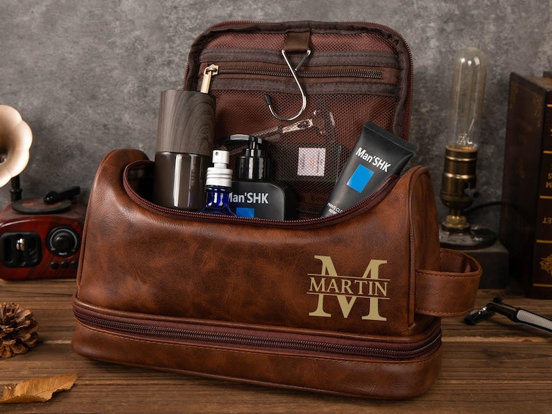 Personalized Men's Leather Toiletry Bag, Dopp Kit, Groomsmen Gifts, Anniversary Gift for Him, Travel Toiletry Bag, Men's Leather Accessory