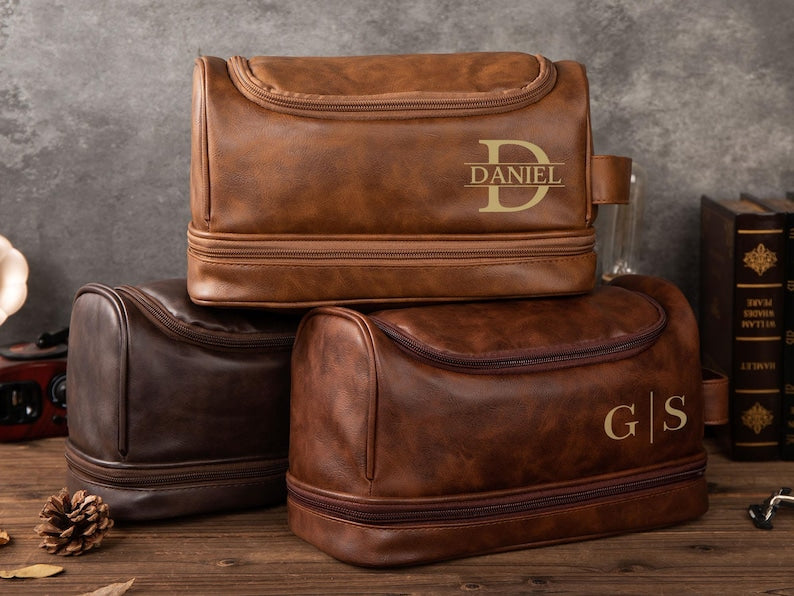 Personalized Men's Leather Toiletry Bag, Dopp Kit, Groomsmen Gifts, Anniversary Gift for Him, Travel Toiletry Bag, Men's Leather Accessory