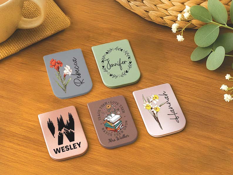 Birth Flower Magnetic Bookmark, Custom Name Leather Bookmark Personalized Bookmark with Name, Book Lover Christmas Gift Women Book Accessory