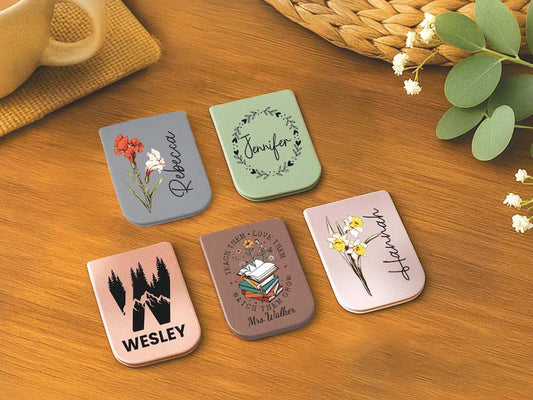 Birth Flower Magnetic Bookmark, Custom Name Leather Bookmark Personalized Bookmark with Name, Book Lover Christmas Gift Women Book Accessory