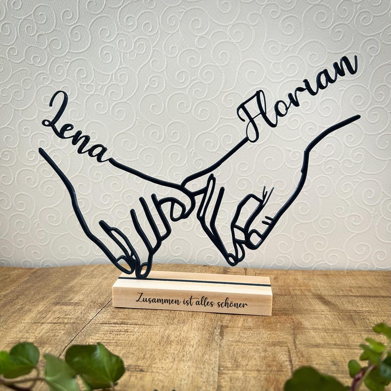 Personalized Pinky Promise decoration with names | 3D print | Gift for couples and friends | Love wooden base decoration | Line art gift 3D print