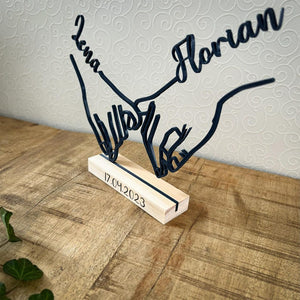 Personalized Pinky Promise decoration with names | 3D print | Gift for couples and friends | Love wooden base decoration | Line art gift 3D print
