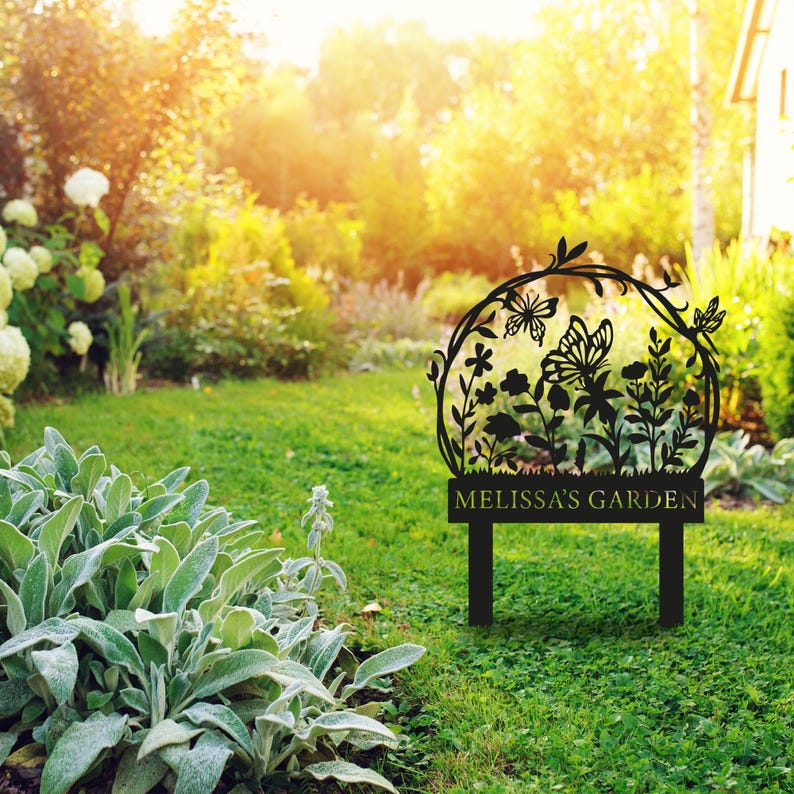 Personalized Garden Sign with Flower Design, Custom Garden Stake with Bird, Custom Garden Gift, Flower Garden Decor, Custom Name Mother Gift
