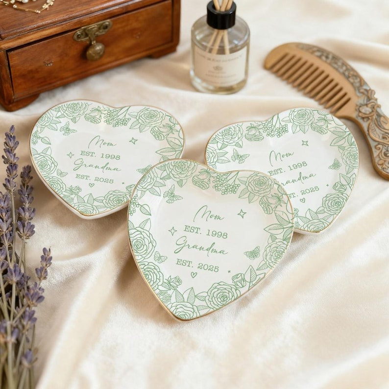 Personalized Grandma Ring Dish, Grandma Gift, Pregnancy Announcement to Grandparents, New Grandma Gift, First time Grandma, 1st Grandma Gift