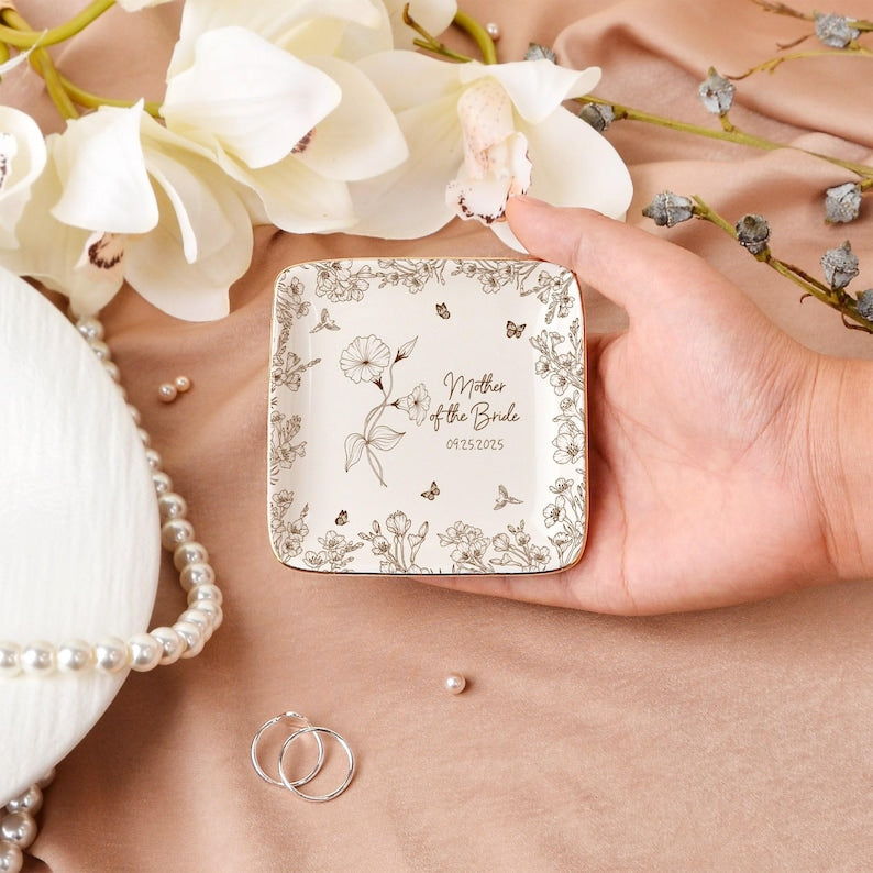 Personalized Wedding Ring Dish for Mom, Mother of the Bride/Groom Jewelry Dish, Gifts from Bride Daughter, Wedding Keepsake Gift for Her