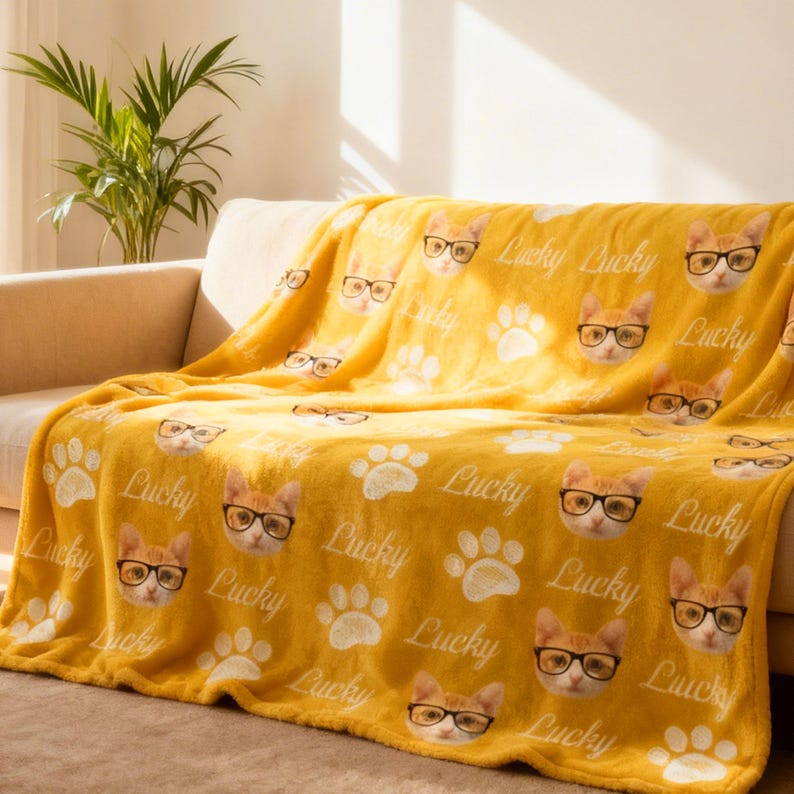Custom Pet Face Blanket, Personalized Dog Cat Name, Soft Fleece Photo Blanket Throw
