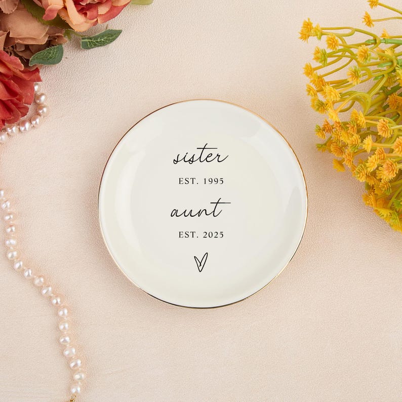 Personalized Aunt Ceramic Ring Dish, Pregnancy Announcement Gift
