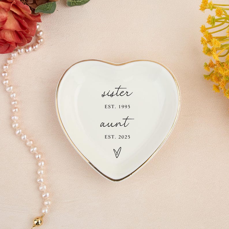Personalized Aunt Ceramic Ring Dish, Pregnancy Announcement Gift
