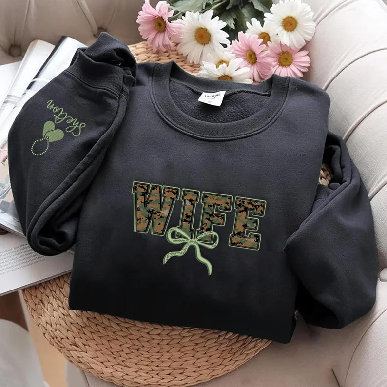 Proud Marine Wife Girlfriend Sweatshirt: Custom Military Gift, Custom Army gift for her, Marine Proud Wife Crewneck