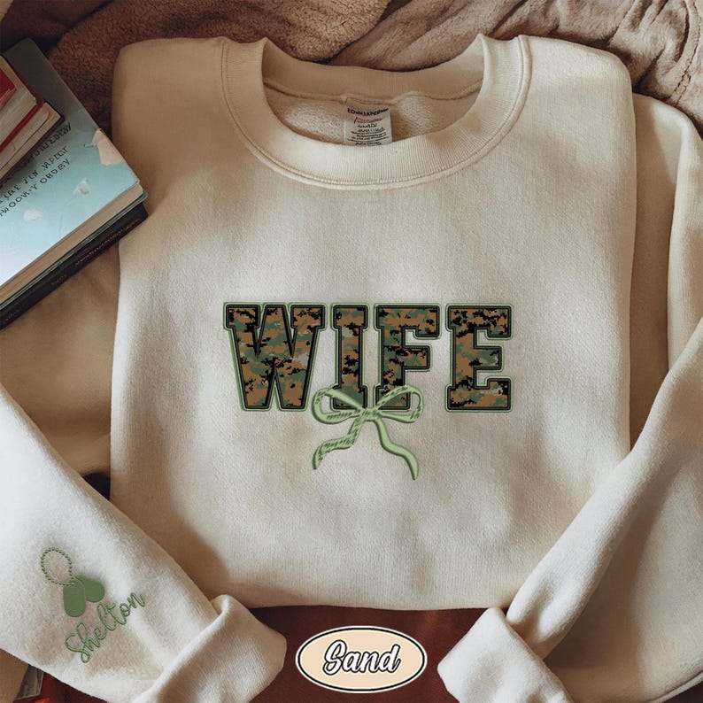 Proud Marine Wife Girlfriend Sweatshirt: Custom Military Gift, Custom Army gift for her, Marine Proud Wife Crewneck