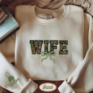 Proud Marine Wife Girlfriend Sweatshirt: Custom Military Gift, Custom Army gift for her, Marine Proud Wife Crewneck