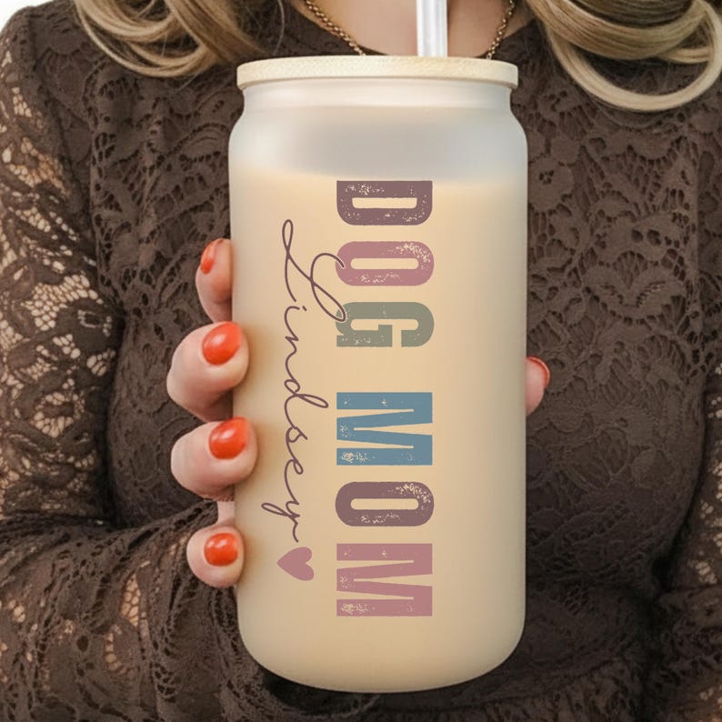 Custom Dog Mom Glass Cup Pet Mom Gift Dog Lover Cup Dog Paws Cup Simple Dog Mom Iced Coffee Cup Personalized Dog Mom Frosted Cup Dog Names