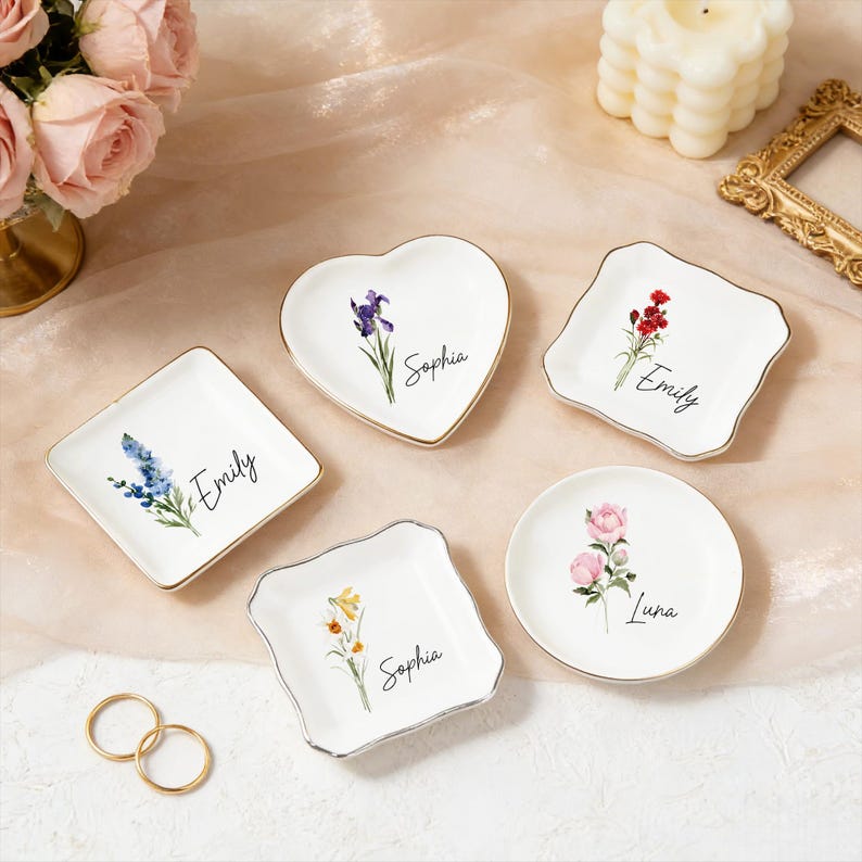 Personalised Birth Flower Ring Dish, Watercolor Floral Trinket Dish for Her, Birthday Jewelry Dish, Bridesmaid Gift, Mother's Day Gift