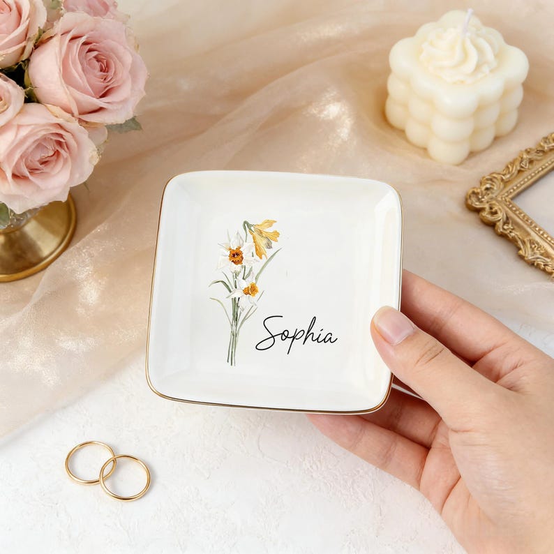 Personalised Birth Flower Ring Dish, Watercolor Floral Trinket Dish for Her, Birthday Jewelry Dish, Bridesmaid Gift, Mother's Day Gift