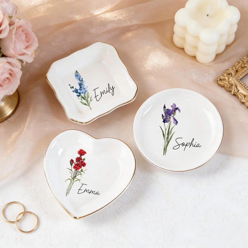 Personalised Birth Flower Ring Dish, Watercolor Floral Trinket Dish for Her, Birthday Jewelry Dish, Bridesmaid Gift, Mother's Day Gift