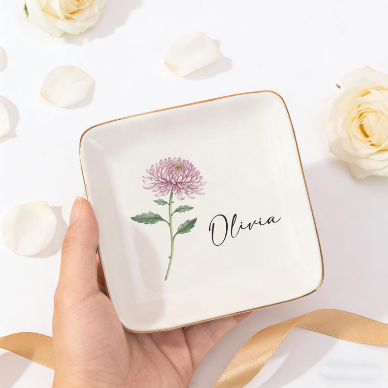 Personalized Birth Flower Jewelry Dish, Custom Bridesmaid Ring Dish, Floral Trinket Dish for Her, Birthday Gifts for Friend, Wedding Favors