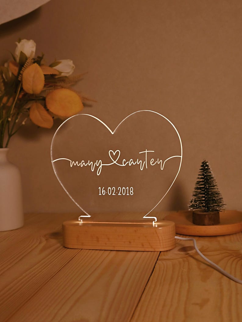 Personalized Heart Acrylic Lamp, Custom Couple Name Night Light with Date, Anniversary Gift, Valentine's Day Gift, Bedroom Decor