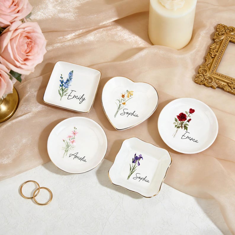 Personalised Birth Flower Ring Dish, Watercolor Floral Trinket Dish for Her, Birthday Jewelry Dish, Bridesmaid Gift, Mother's Day Gift