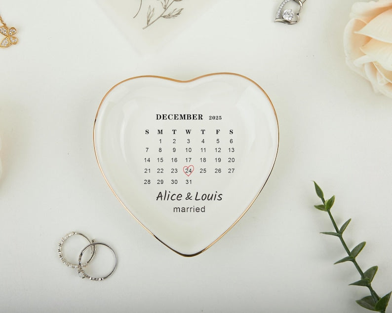 Personalized Anniversary Ring Dish, Wedding Gifts for Couple, Custom Ring Dish, Couple Gift, Bridal Shower Gift, Personalized Engagement Gift