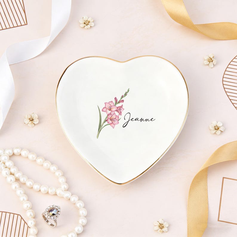 Personalized Birth Flower Jewelry Dish, Custom Bridesmaid Ring Dish, Floral Trinket Dish for Her, Birthday Gifts for Friend, Wedding Favors