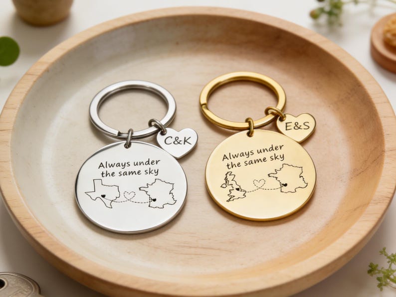 Custom Long Distance Keychain,Leaving Home Gift,Keychain Long Distance Couple Friends Long Distance Relationship Gift, Valentine's Day Gifts