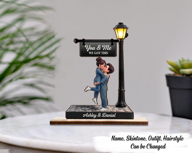 Romantic Couple Hugging Kissing Under Lamp Post Personalized 2-Layered Wooden Plaque Valentine's Day Gift, Couple Status Figurine Gift