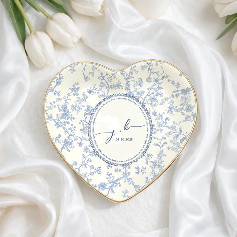 Personalized Wedding Gift for Couple, Engagement Gift, Custom Locked Ring Dish, Sentimental Gift for Bride, Handmade Custom Ring Holder Gift