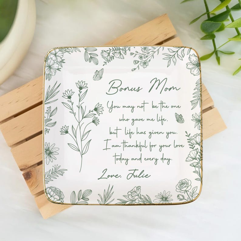 Personalized Ring Dish For Bonus Mom, Custom Wedding Gift To Step Mom From Daughter, Gift for Mom, Present for Mother's Day