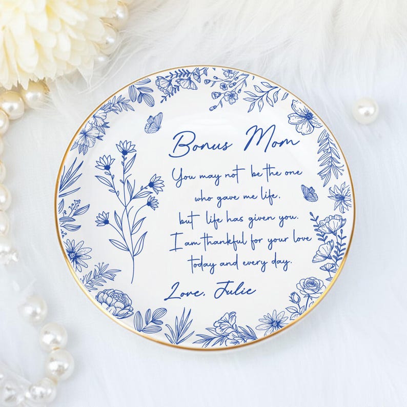 Personalized Ring Dish For Bonus Mom, Custom Wedding Gift To Step Mom From Daughter, Gift for Mom, Present for Mother's Day