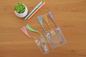 Personalized Floral Bookmark for Women/ Unique Birth Flower Bookmark/ Bookmark Gift/ Bridesmaid Gift/ Valentines Day Gifts/ Friends Gift