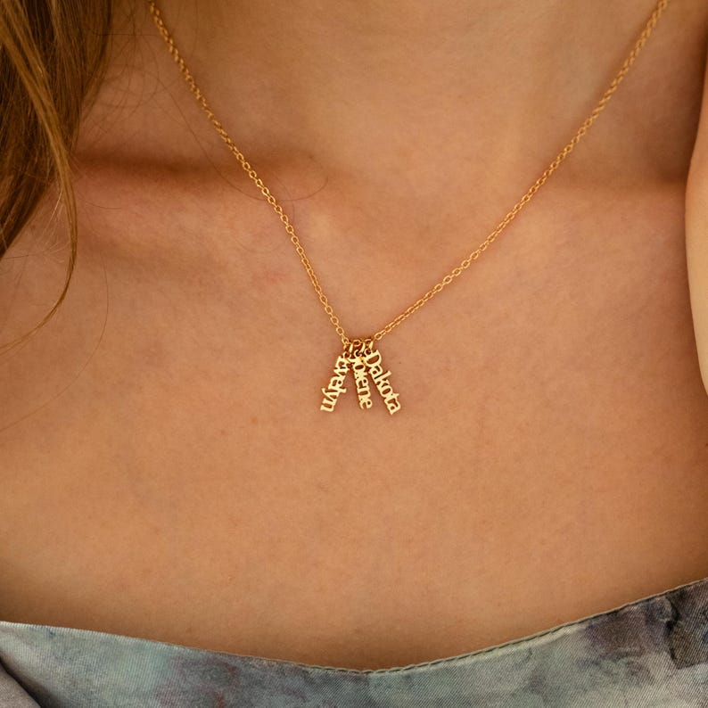Personalized Multiple Name Necklace, Vertical Name Family Necklace, Children Names Jewelry for Mom, Christmas Gift for Grandma, Gift for Her