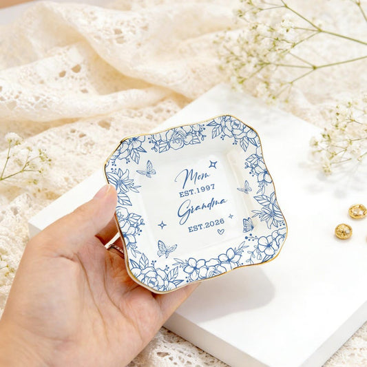 New Grandma Ring Dish, First Time Grandma Gift, Mothers Day Gift for Nanny, Pregnancy Announcement to Grandparents,Grandma-to-be Ring Holder