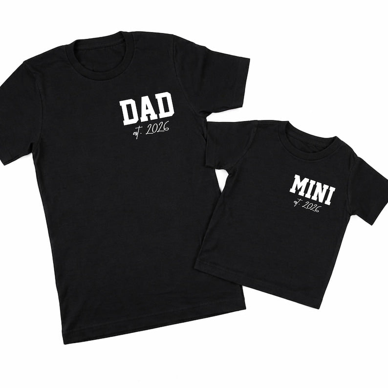 Matching Family Shirts Dad Est 2026 Mom Est 2026 Mini Bodysuit, Pregnancy Announcement Outfit, New Parents Gift Set