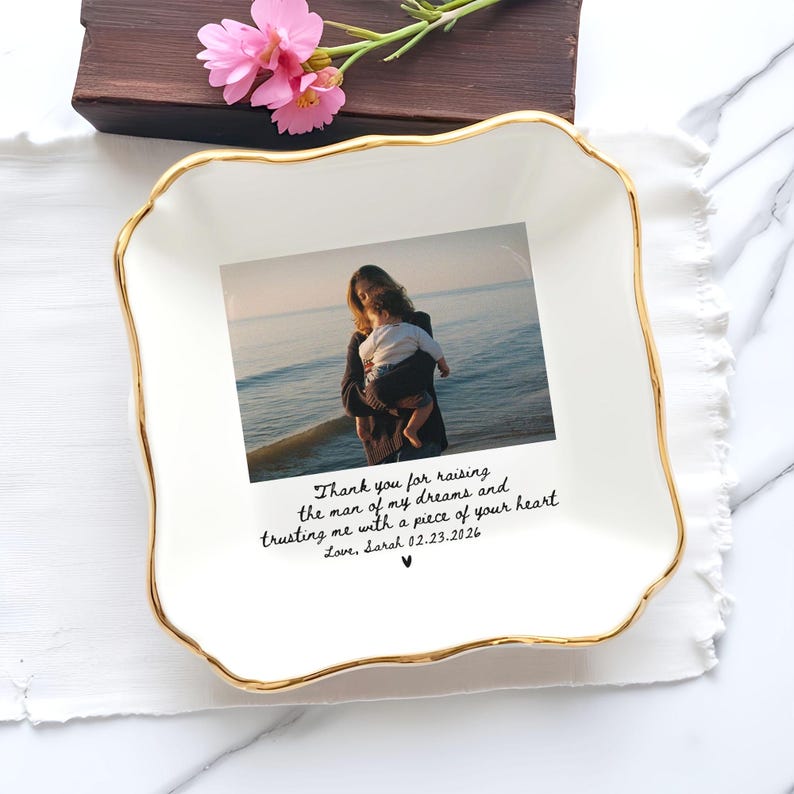 Custom Photo Mother of The Bride Jewelry Dish, Mother of The Groom Jewelry plate,Custom MOB Jewelry Tray for Mom, Wedding Favor Gift For Mom