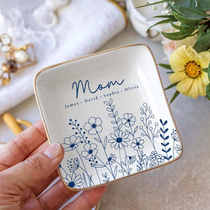 Custom Ring Dish for Mom Grandma with Kids Name, Grandma Trinket Dish, Wildflower Jewelry Tray, Birthday Mothers Day Gift for Mom or Grandma