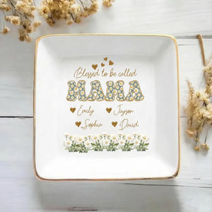 Personalized Mama Plate, Heart-Shaped Jewelry Dish with Family Names, Custom Gift for Mom, Mother's Day Plate, Family Gift