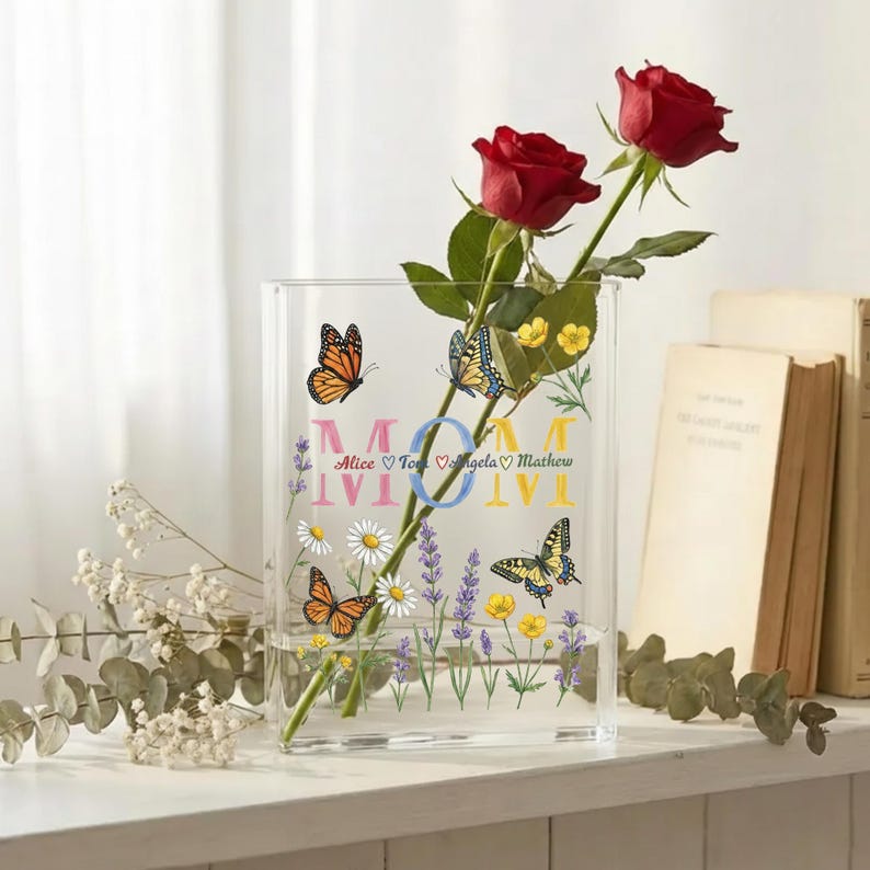 Custom Family Book Vase | Gift for Mom Grandma | Mom with Kids Names Hand Book Vase | Gift For Mother day