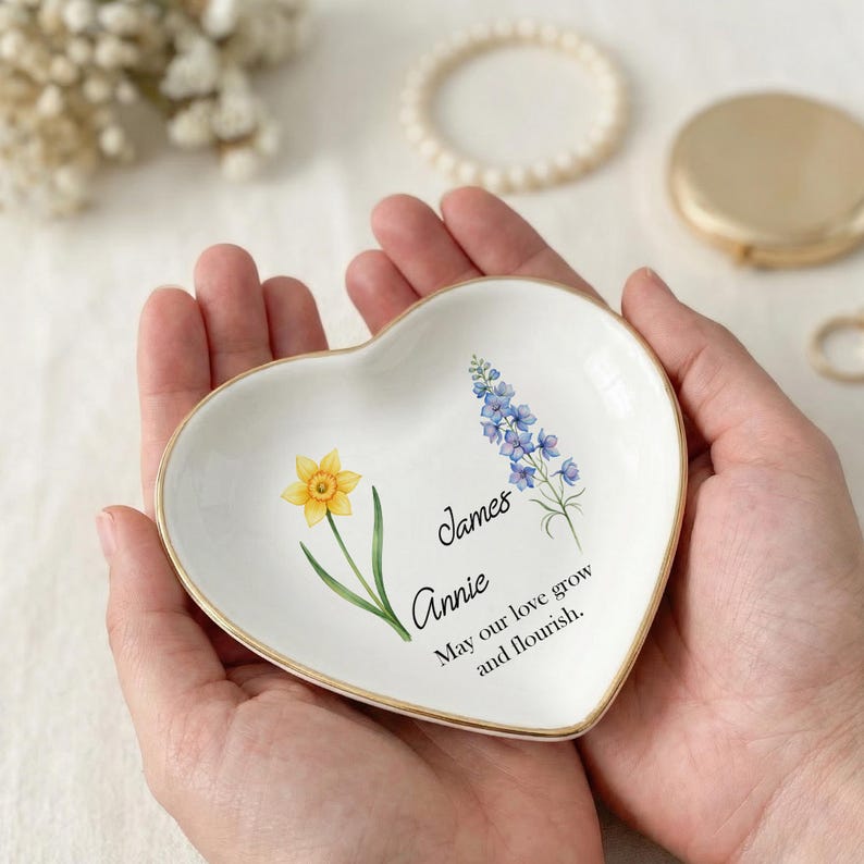 Personalised Birth Flower Trinket Dish/ Custom Flower Ring Dish/ Couple Gifts/ Wedding Bridesmaid Gift/ Birthday Jewelry Dish, Couple Dish