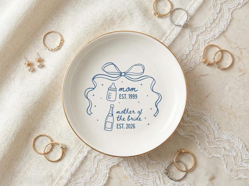 Personalized Ceramic Trinket Dish, Mother Of The Bride Ring Holder, Jewelry Tray Gift for Mom, Custom MOB Onament, Wedding Kepsake