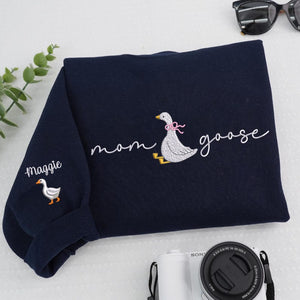 Mama Goose Embroidered Sweatshirt, New Mom EST 2026 Shirt, Cute Duck Custom Text Crewneck, Mother Day Gift for Mom, Mama, Gigi